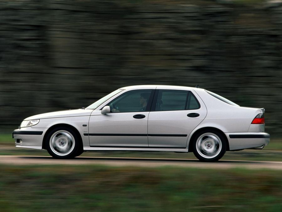  Saab 9-5 Aero Sedan 1999 года  (фото 26 из 31)
